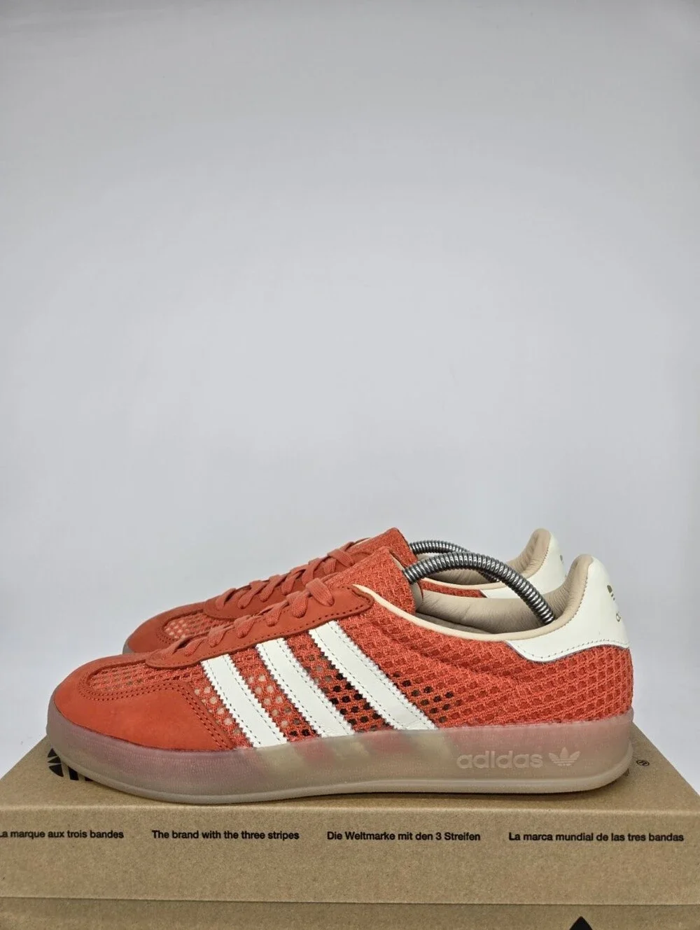 adidas Men's Gazelle Indoor JS0713 Glow Amber Off White Shoes Size 11 New